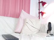 Latina Shemale Jerks Off Her Dick