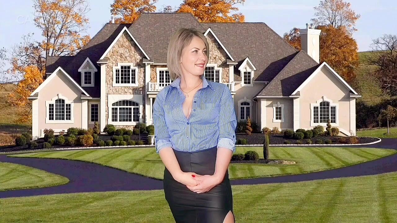 House Hunting for Spoiled Brat -Julia_Crown age play.mp4