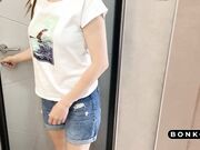 Stranger with Big Tits Sucks Dick and Fucks in Car for Cash