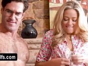 Stepmom Beetlejuice needs some juice