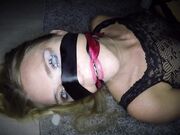 Blonde Babe Enjoys Cumshot in Her Eye