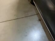 Deutsche Blondine mit großen Titten reitet mich in meinem Auto gegen Bargel