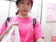 Lucky Guy Orders Delivery and Gets a Beautiful Big-Breasted Girl