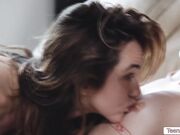 Teen lesbians finger and lick each others pussy