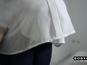 Pregnant Physiotherapist Talks About Husband, Gets Handjob Instead