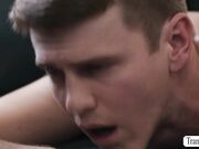 Skinny Tbabe gives her lover a blowjob payment