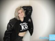 Big-Ass Blonde Ring Rat's Blowjob for Backstage Pass