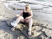 Blonde MILF Masturbates and Squirts on Public Beach