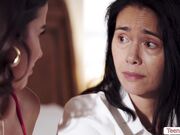 Back massage turns into a pussy licking session