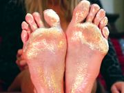 Foottober Multilevel Feet JOI Oil Glitter